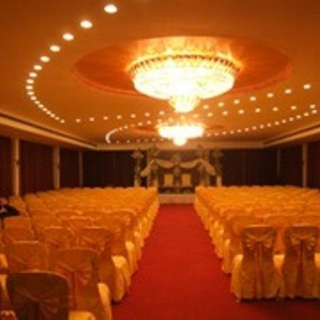 The Shelton Grand Hotel 班加罗尔 外观 照片