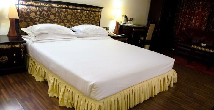 The Shelton Grand Hotel 班加罗尔 外观 照片