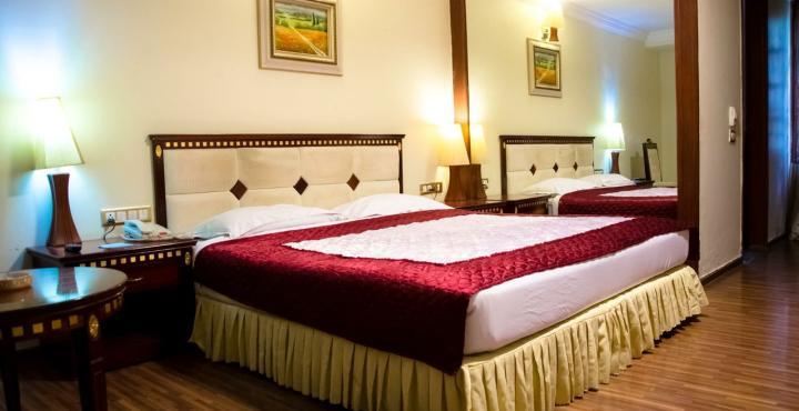 The Shelton Grand Hotel 班加罗尔 外观 照片